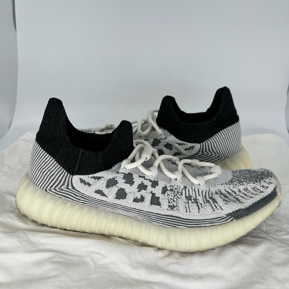Adidas Yeezy Boost 350 V2 CMPCT Panda Size 11.5 Men’s IG9608